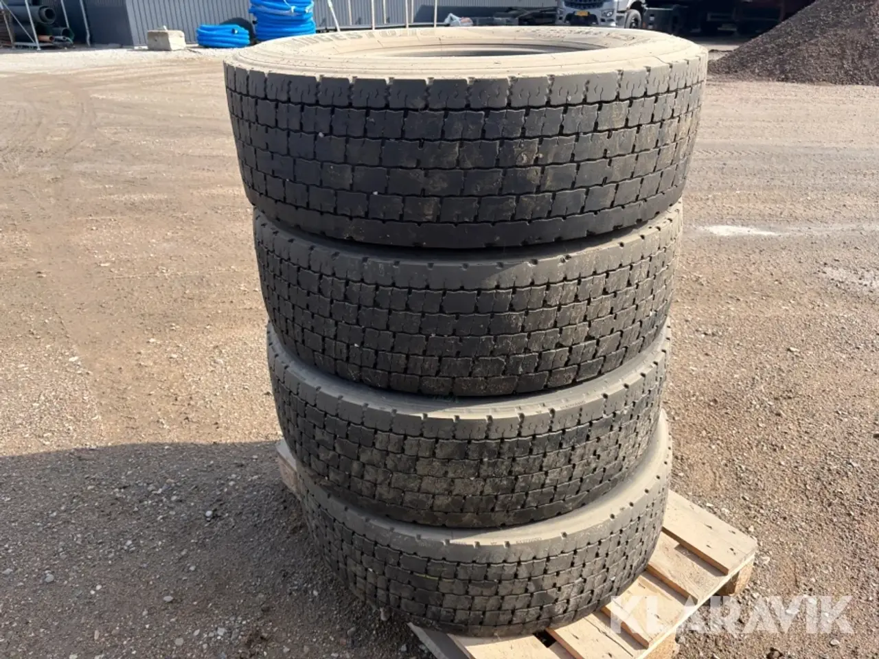 Billede 3 - Dæk Bridgestone M729 315/70R22,5 træk 4 styk