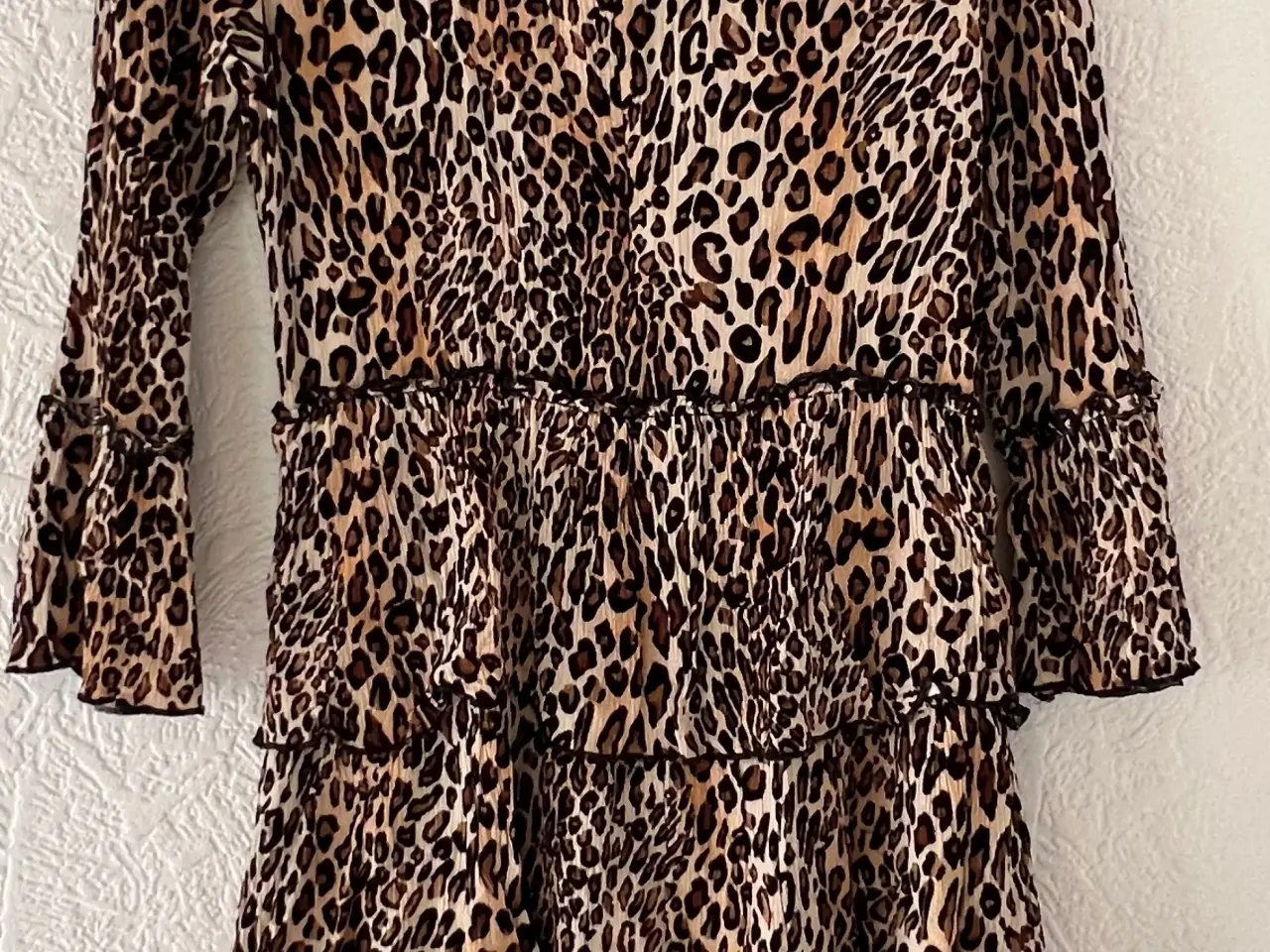 Billede 9 - Leopardkjole fra Noella. (Str. XS)