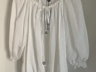 Bluse med 3/4 ærmer