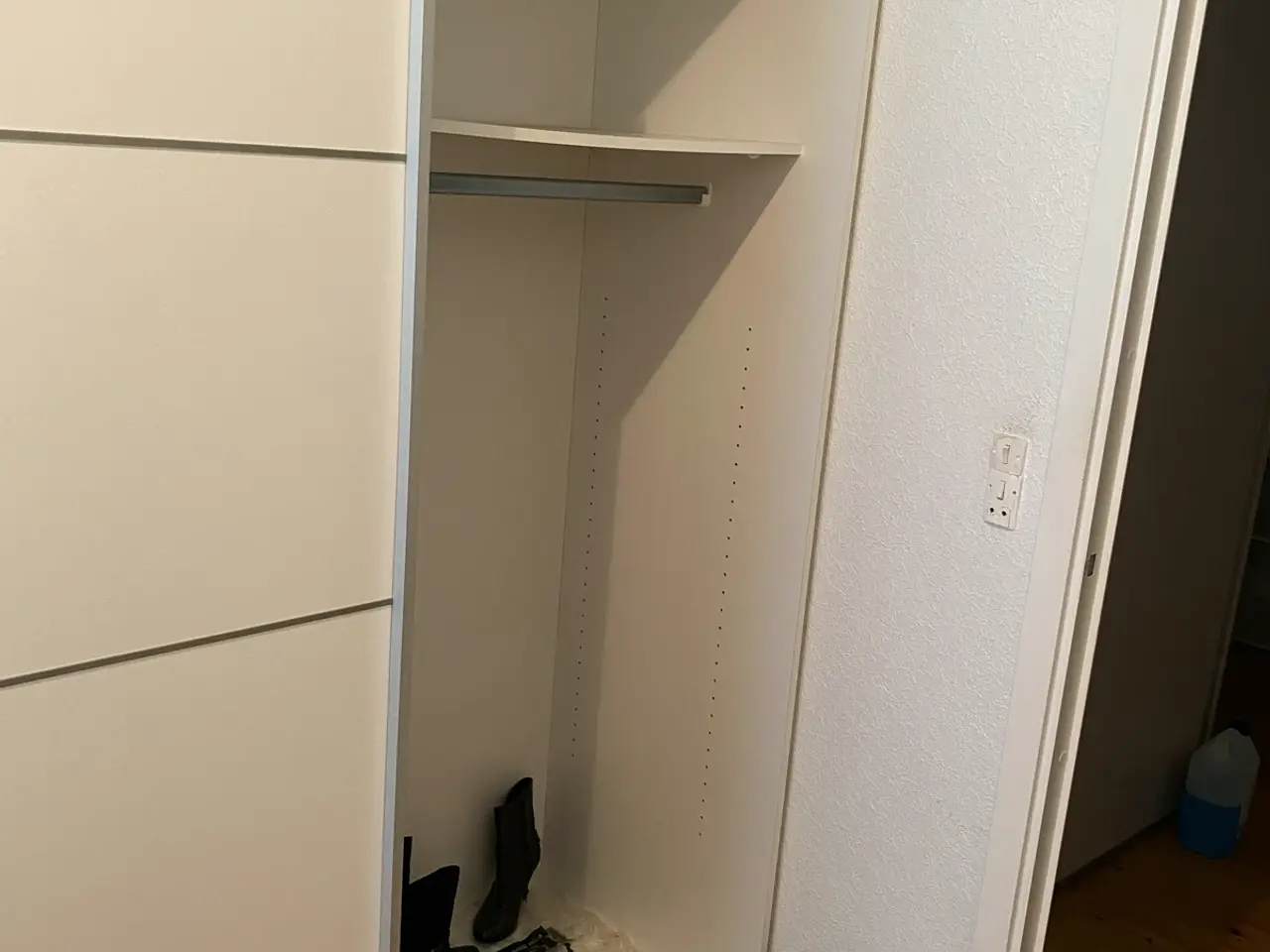 Billede 5 - Klædeskab/garderobeskab