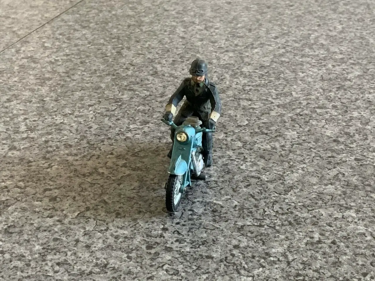Billede 3 - Britains No 9697 Police Patrol Triumph Thunderbird