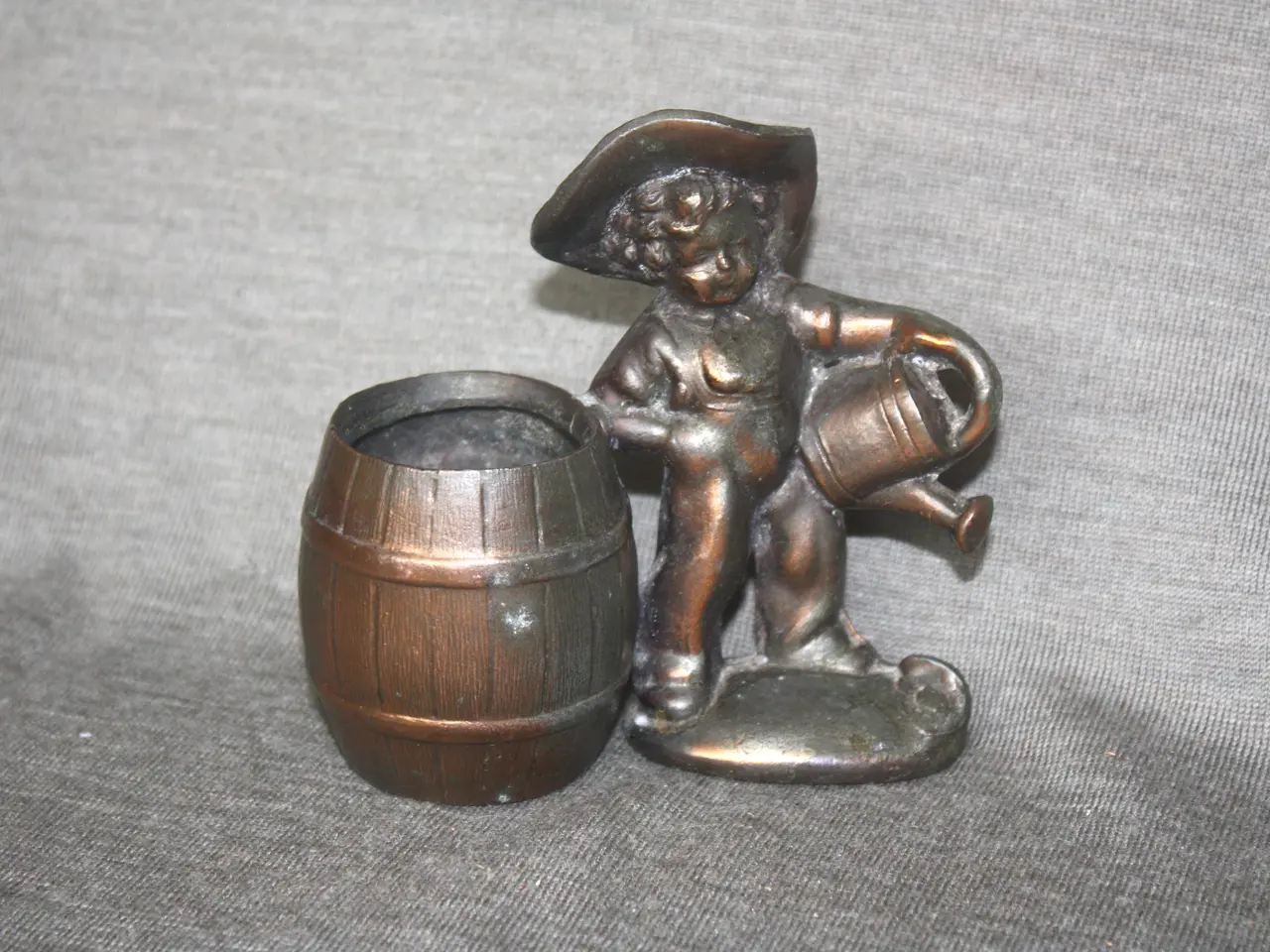 Billede 4 - Antik miniature bronze figur af dreng højde 11 cm
