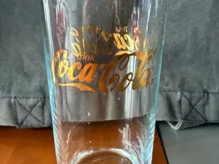 Coca Cola glas - med guldkant