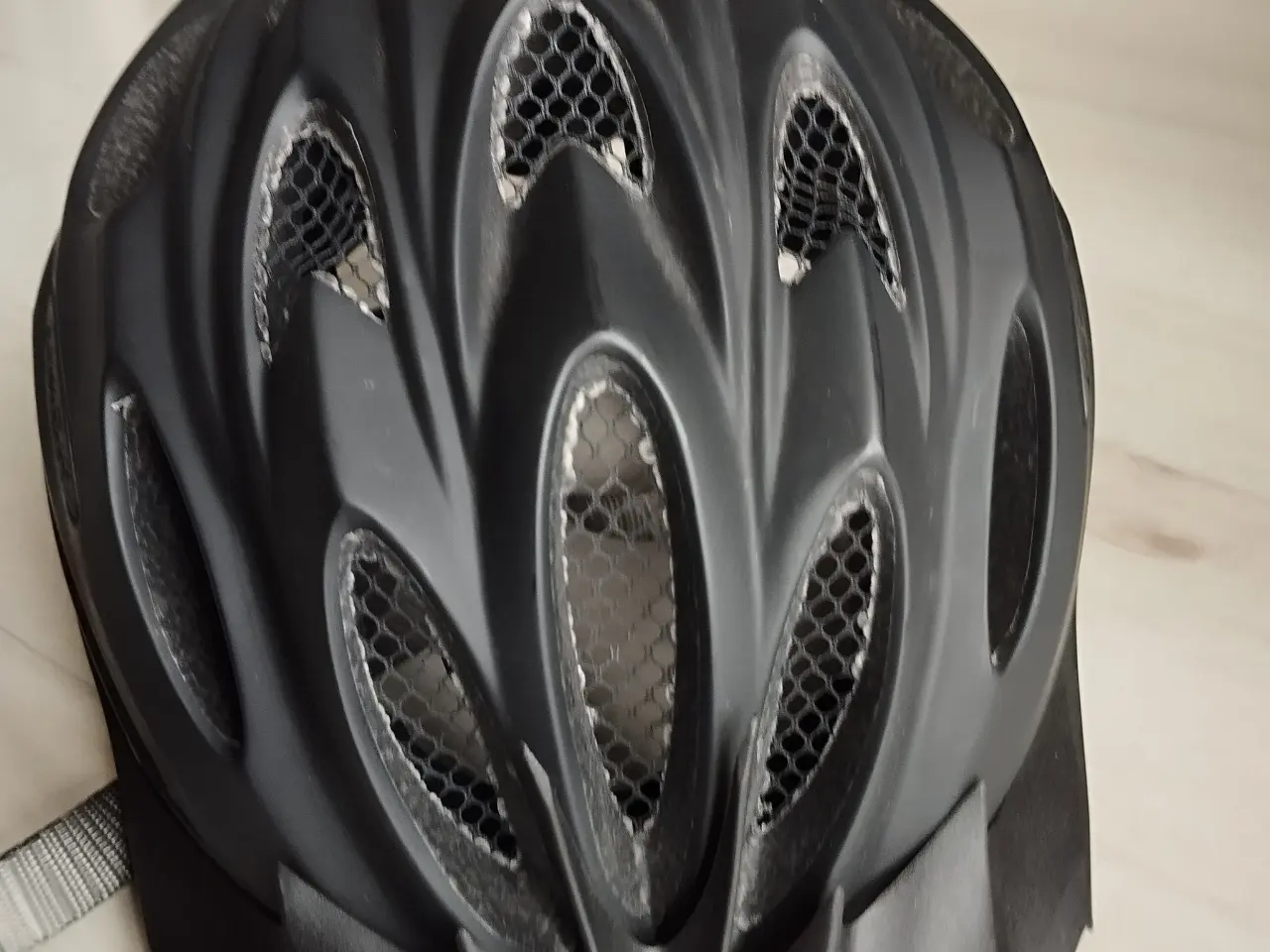 Billede 2 - Limar cykelhjelm