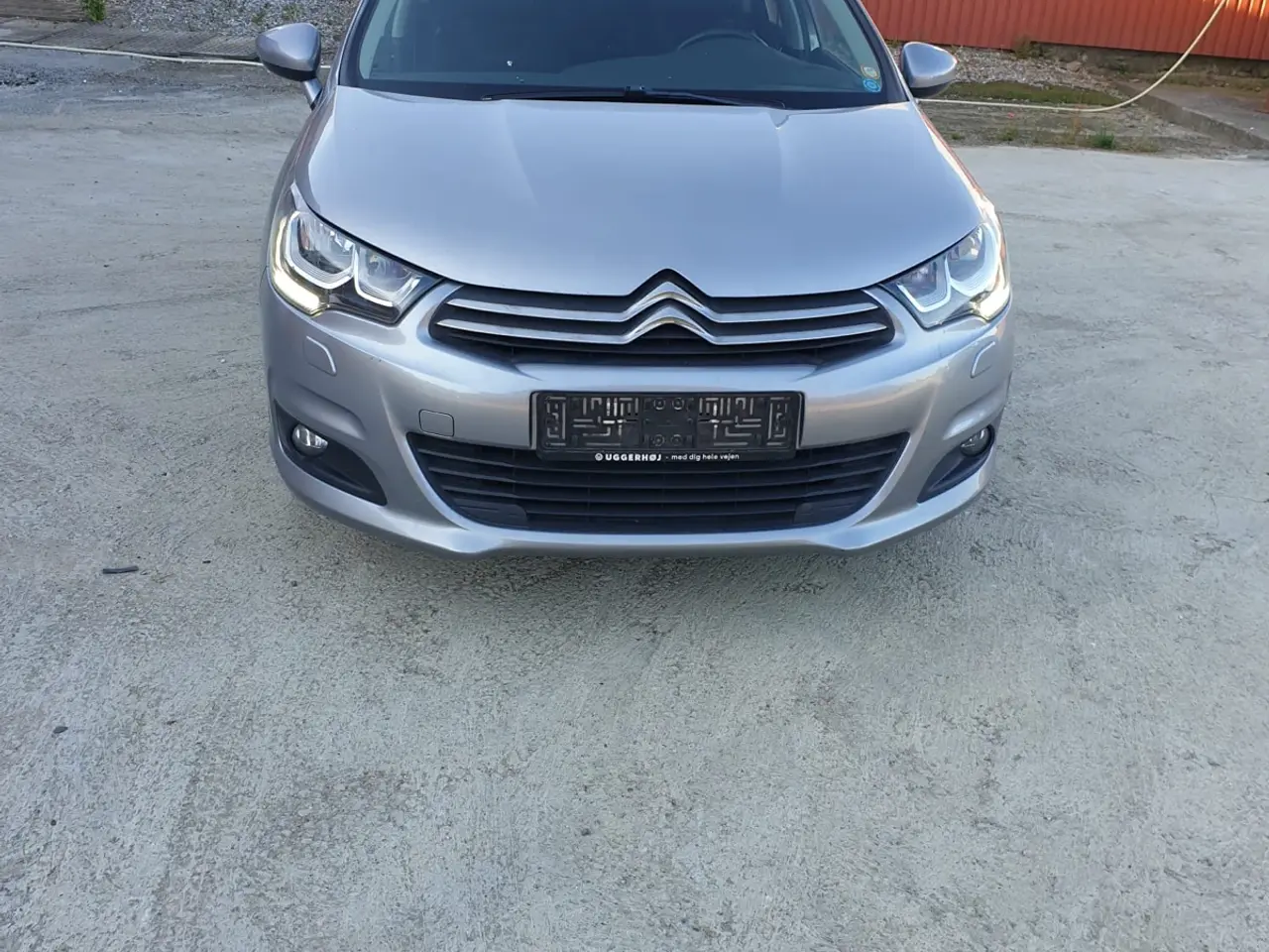 Billede 8 - CITROËN C4 2016 1,6 4-dørs m. bagklap Grøn ejerafg