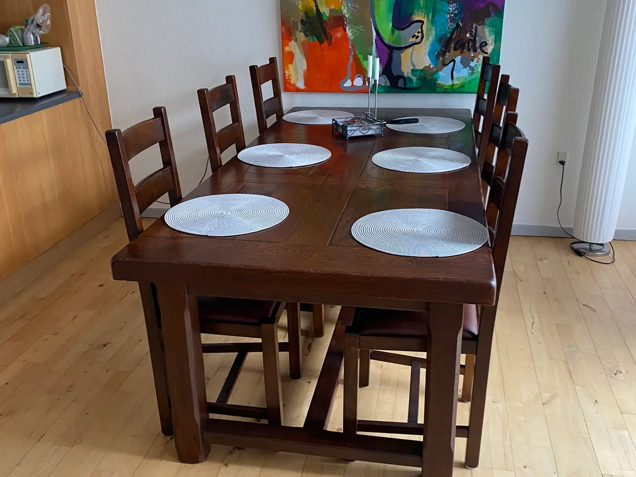 Billede 1 - Robust plankebord med 2 tillægsplader og ti stole