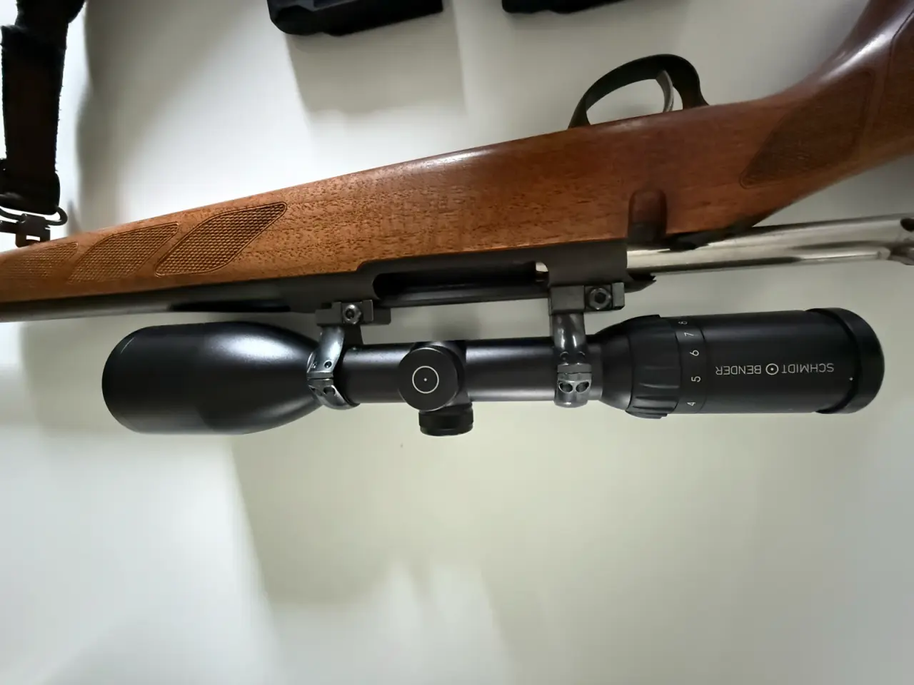 Billede 3 - Tikka T3 med kikkert og lyddæmper