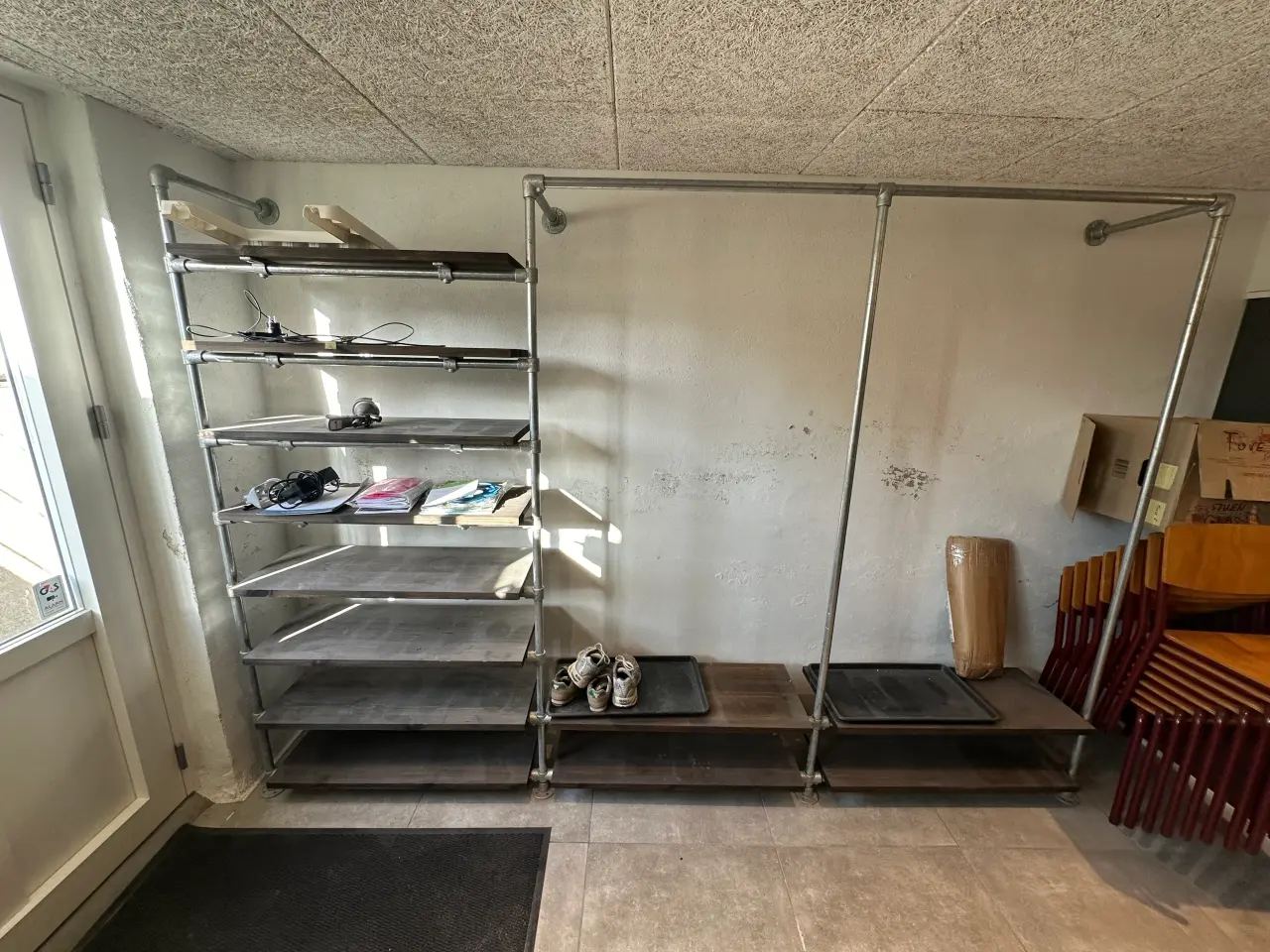 Billede 1 - Garderobe stativ til tøj og sko med 12 træ hylder 
