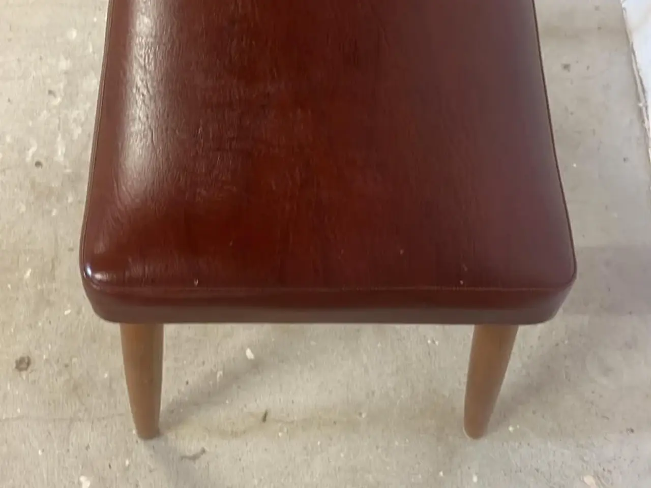 Billede 3 - Teak skammel med kunstlæder
