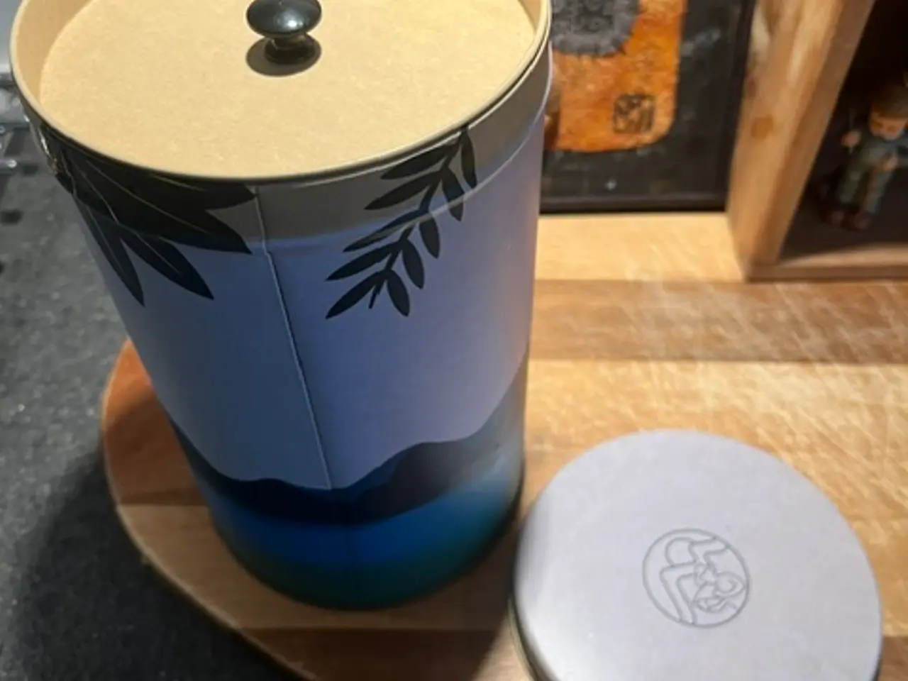 Billede 2 - ØNSK kaffedåse med aromalåg