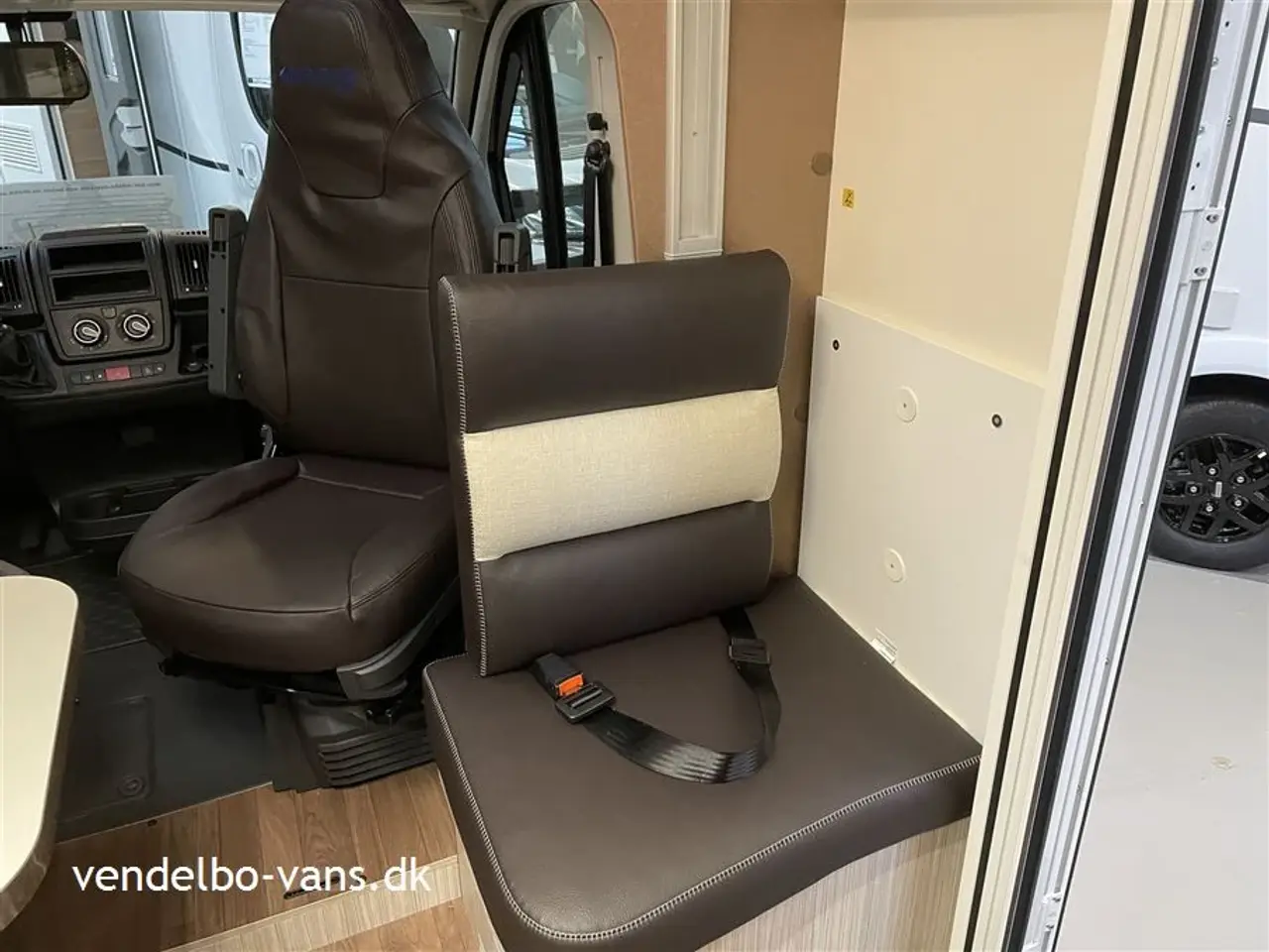 Billede 9 - 2024 - Elnagh T-Loft 530   Enkeltsenge og stor garage - 5 selepladser