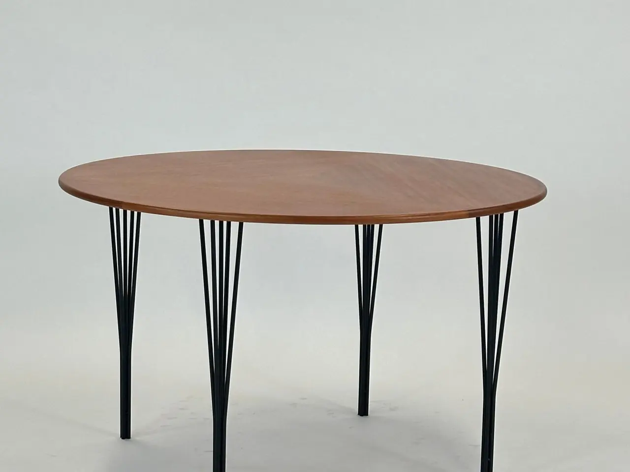Billede 1 - Magnus Olesen Bord – Træ Ø120 cm