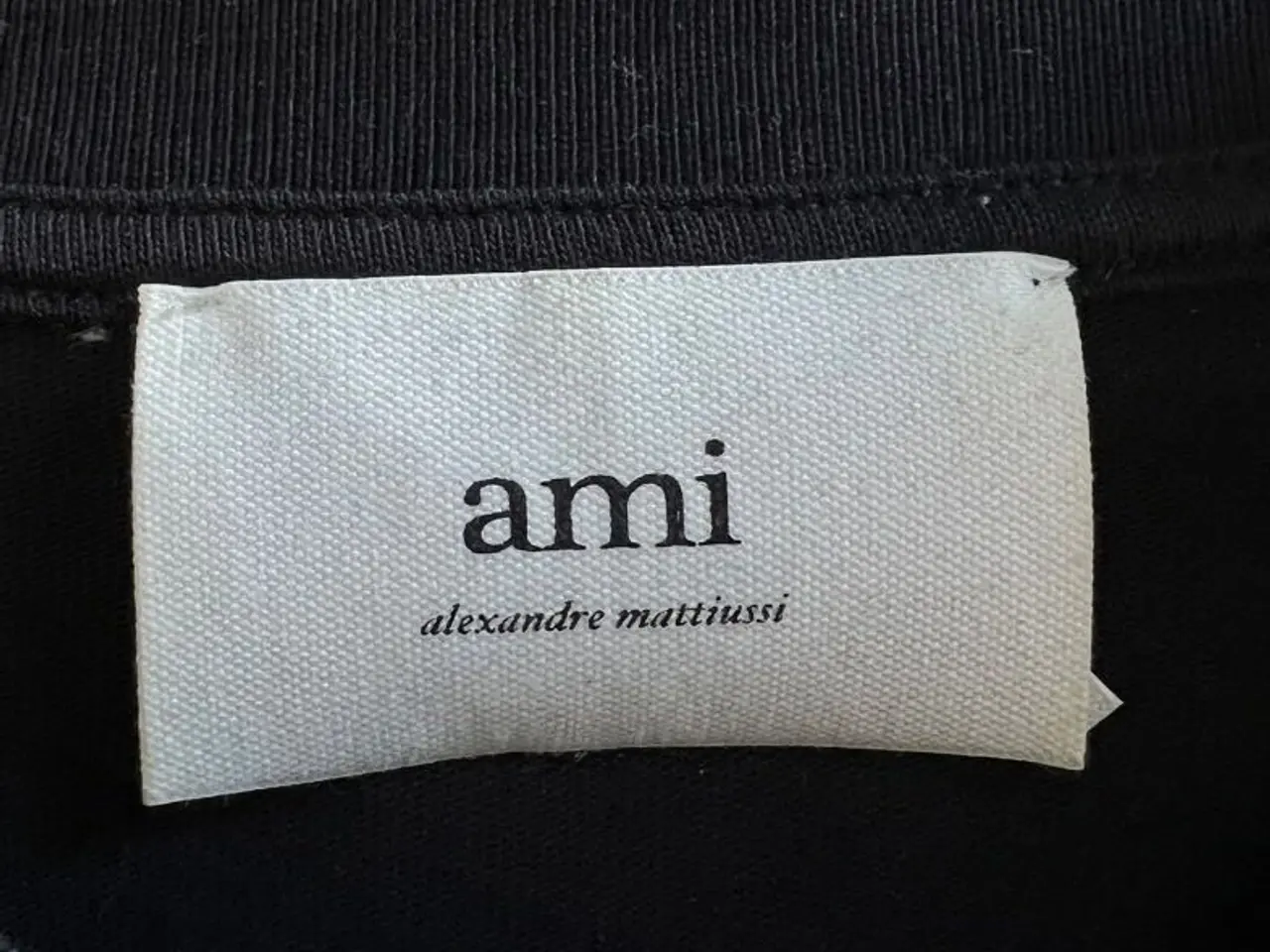 Billede 2 - AMI paris tshirt