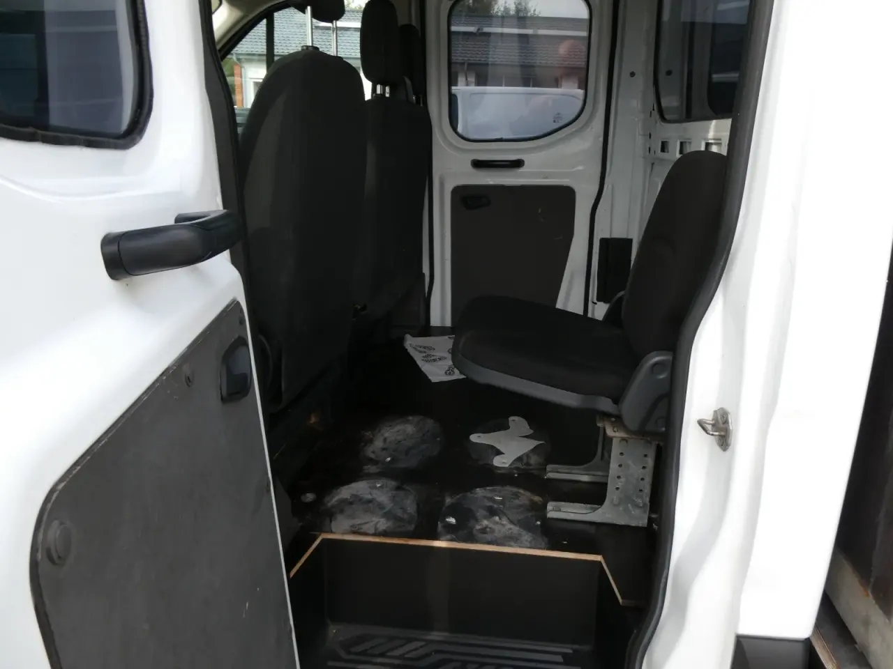 Billede 11 - Ford Transit 470 L4 Chassis 2,0 TDCi 170 Mandskabsvogn m/lad RWD