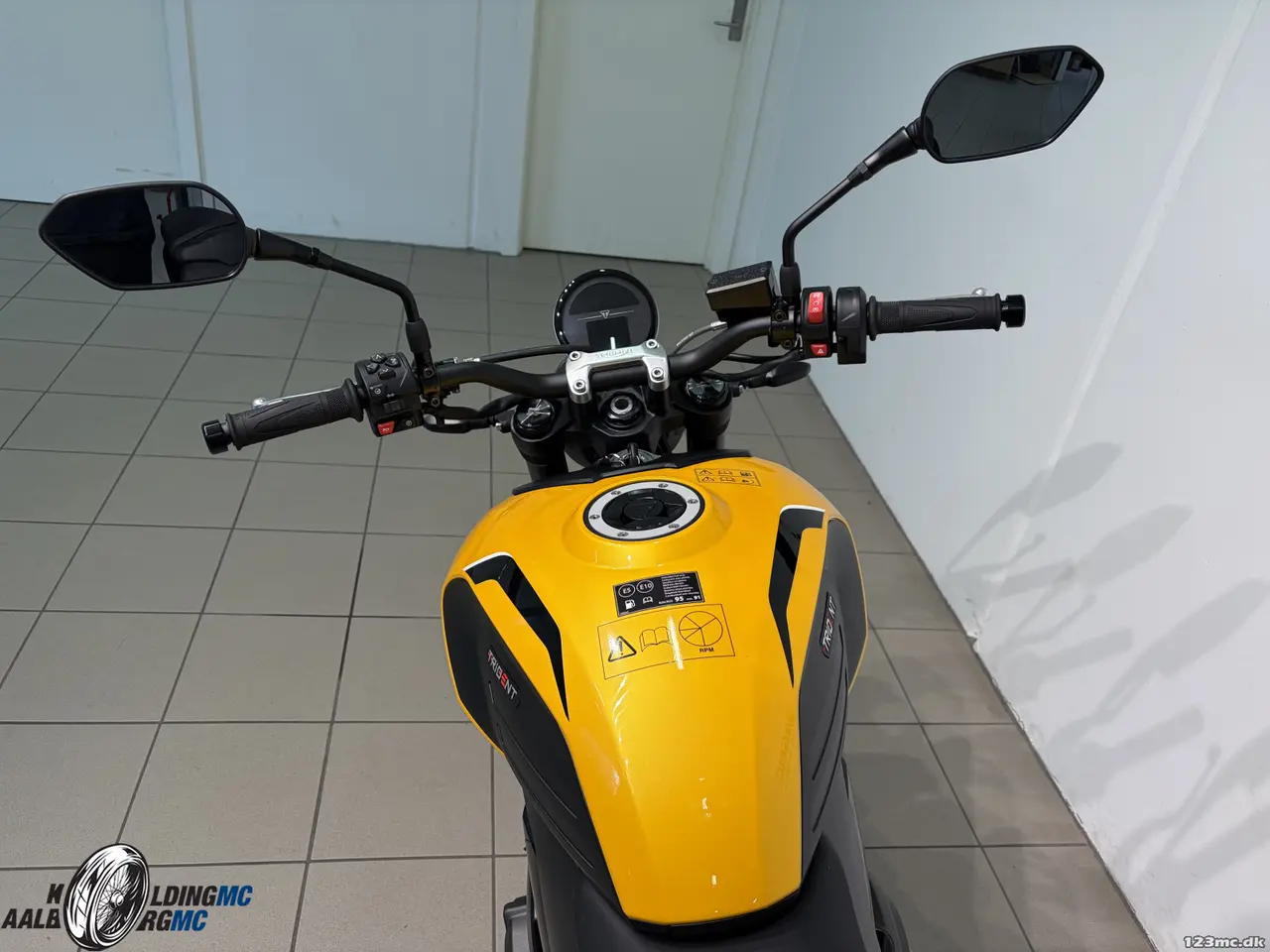 Billede 6 - Triumph Trident 660 Cosmic Yellow
