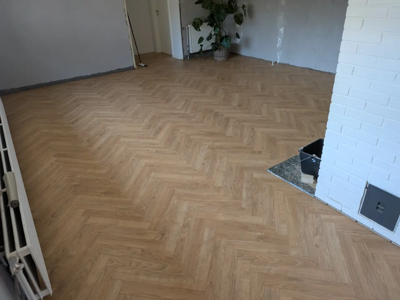 Billede 2 - Sildebensparket i egefiner. 2500 kr
