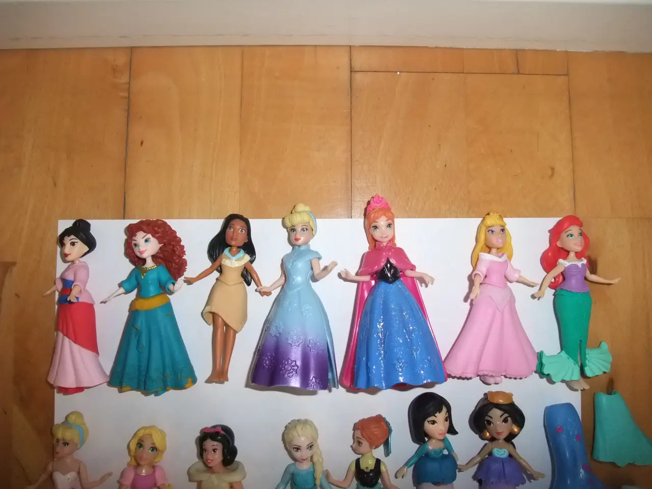 Billede 2 - Prinsesse Påklædnings Figurer/Dukker