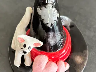 Heksehat håndlavet i keramik.