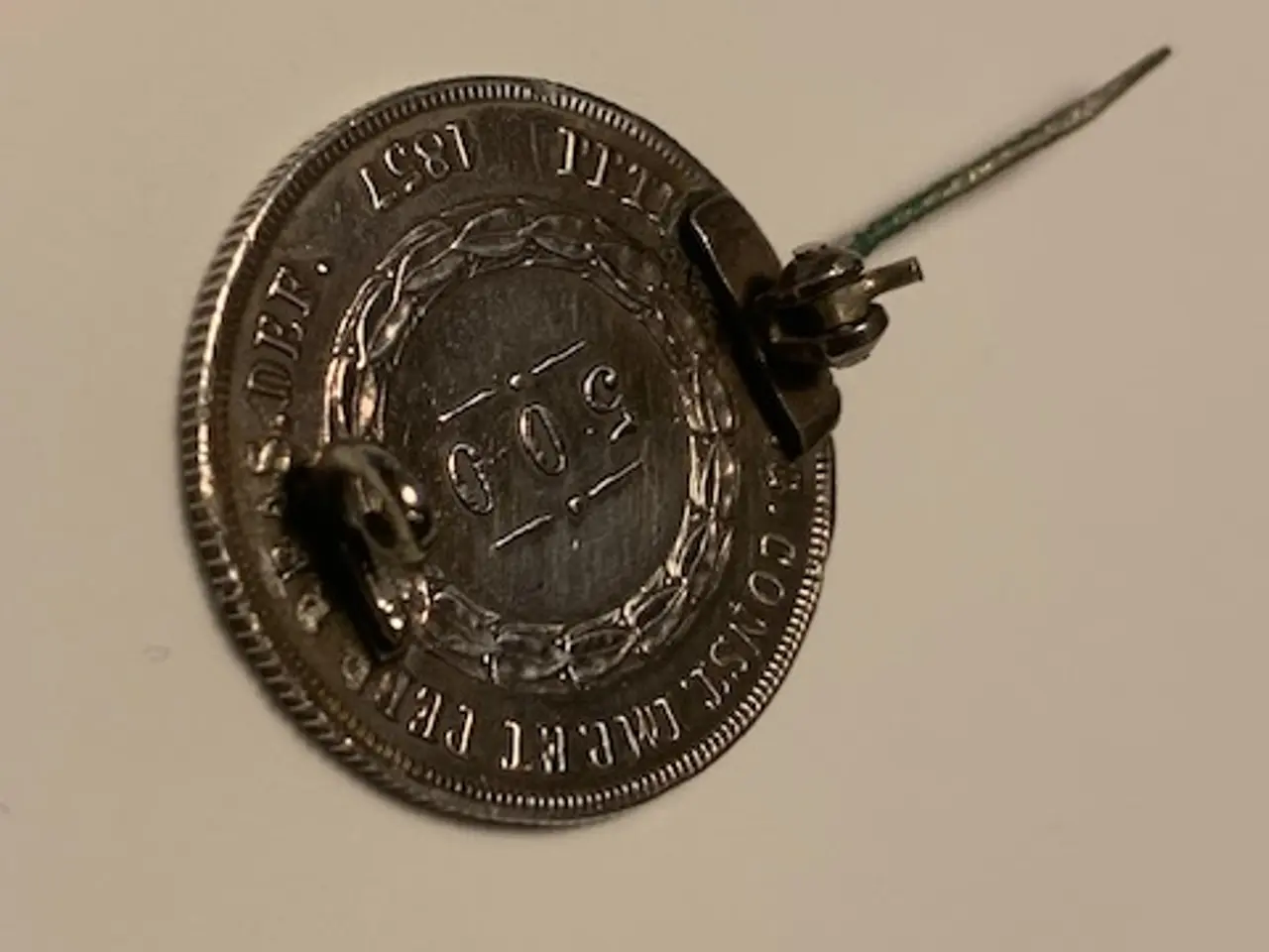 Billede 4 - Vintage broche - mønt monteret med nål