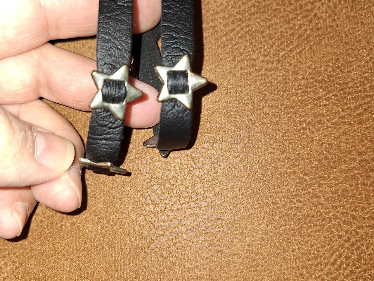 Billede 2 - Læderarmbånd med magnetlås