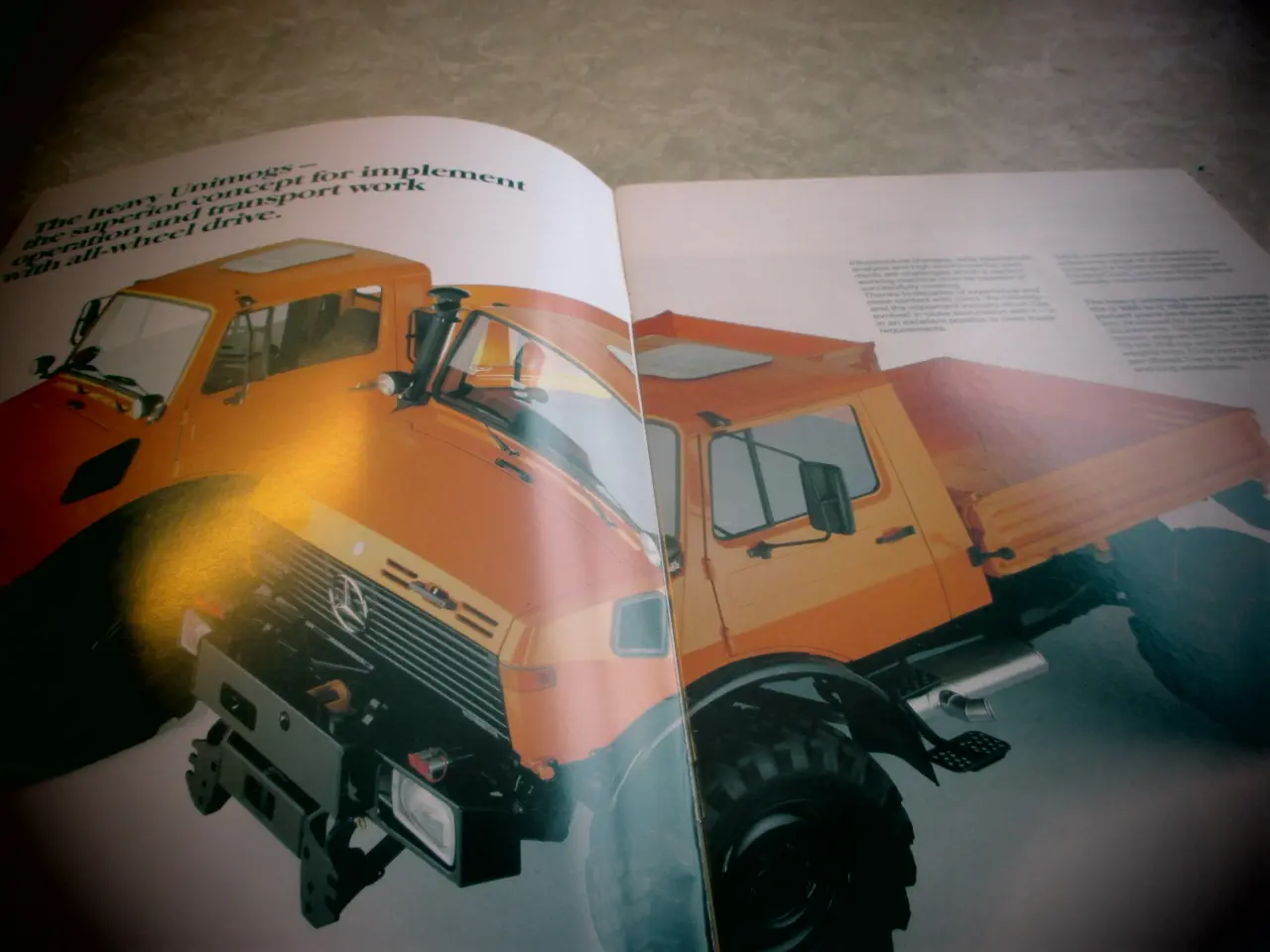 Billede 5 - Ny brochure  Mercedes Unimog