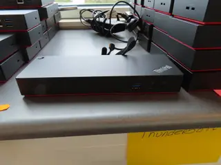 Dockingstation LENOVO ThinkPad Thunderbolt 3 Dock Gen 2 med strømforsyning