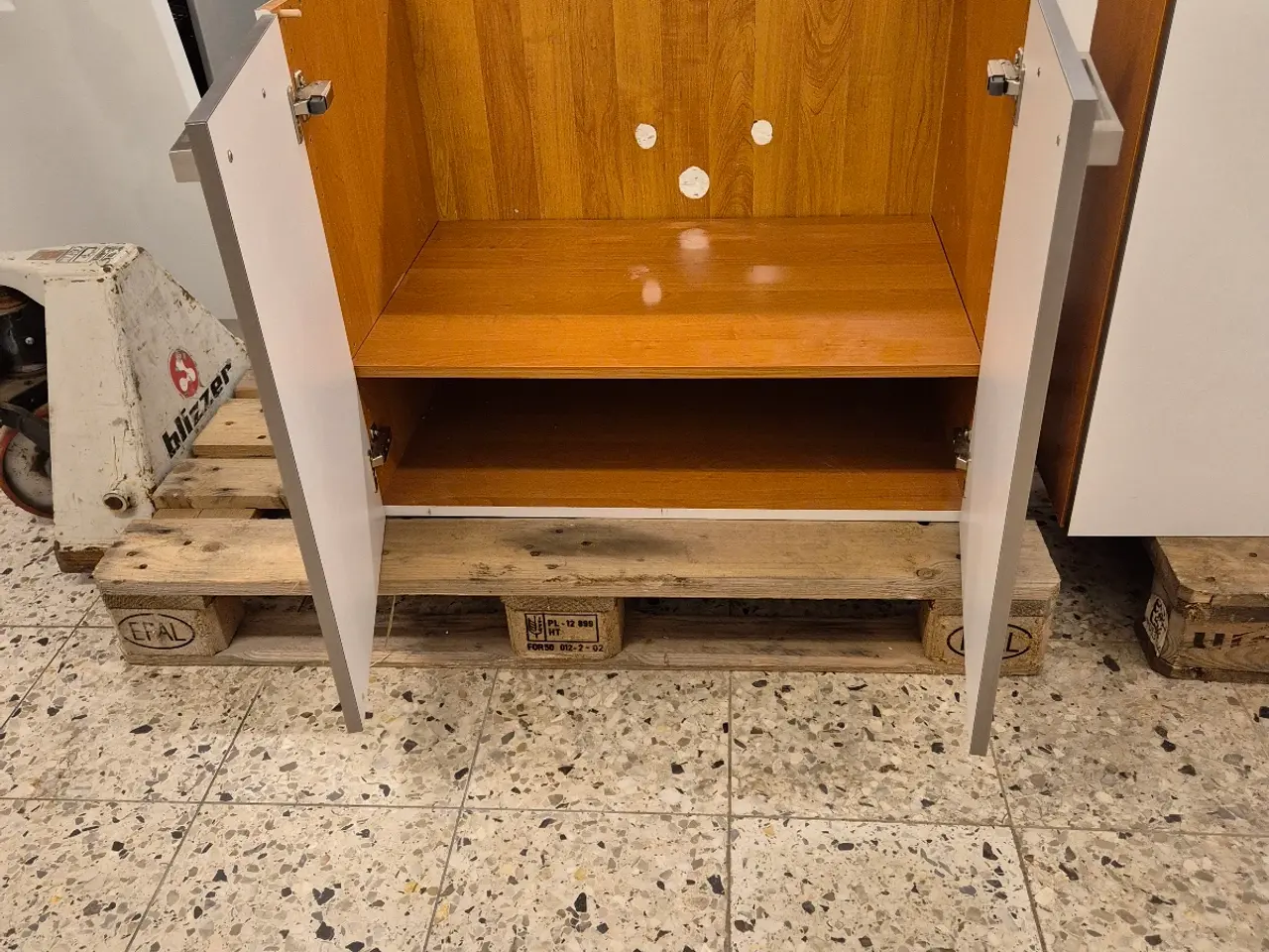 Billede 6 - Skabe til køkken/bad/garderobe/opbevaring