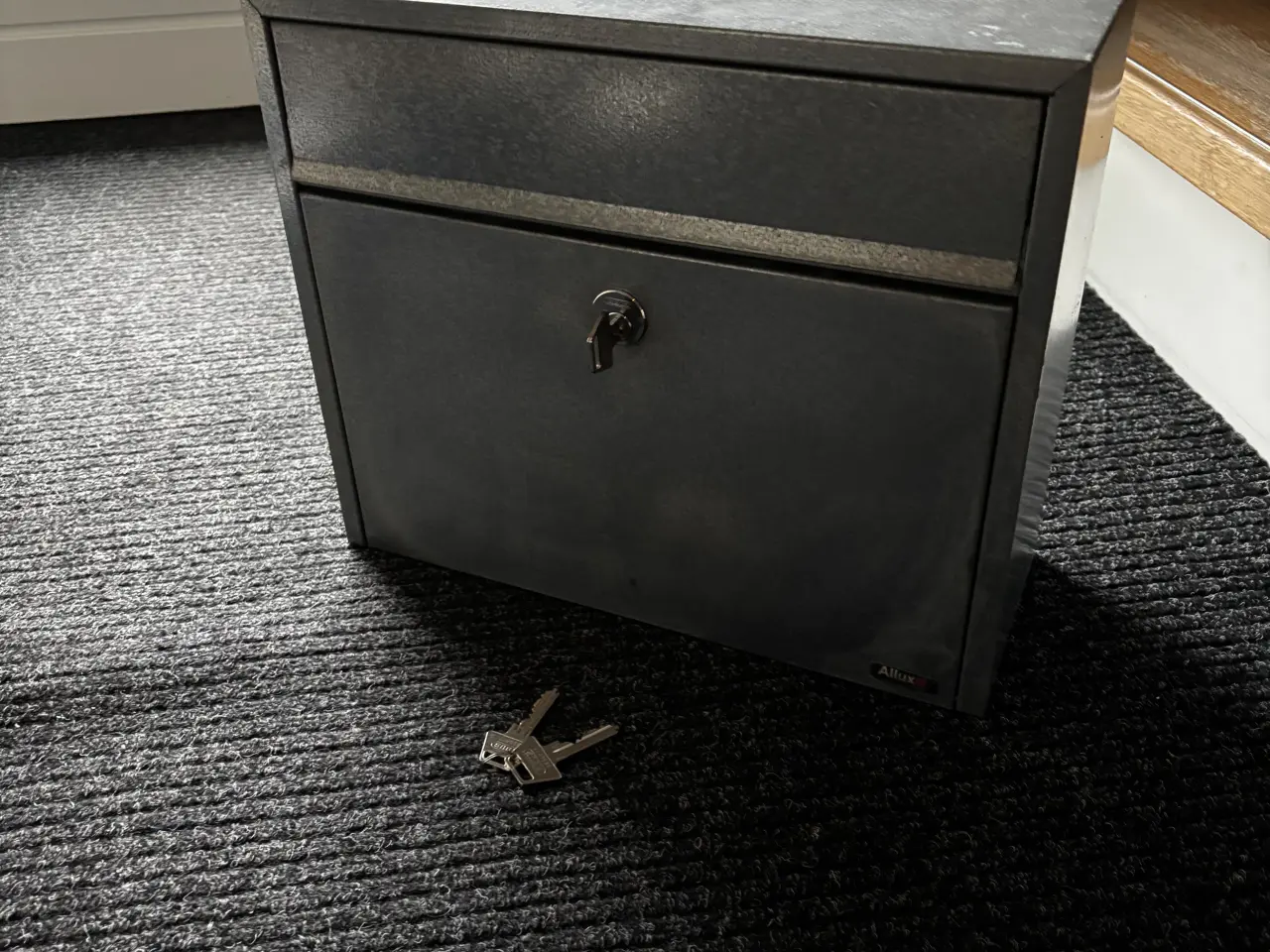 Billede 2 - Postkasse 