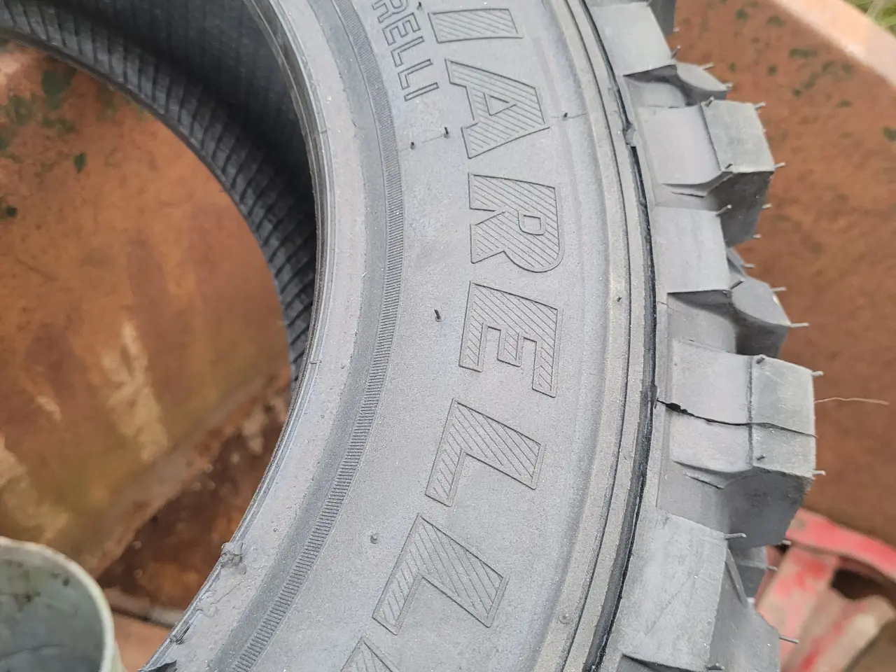 Billede 1 - 215 / 65 R16 firehjulstrækker