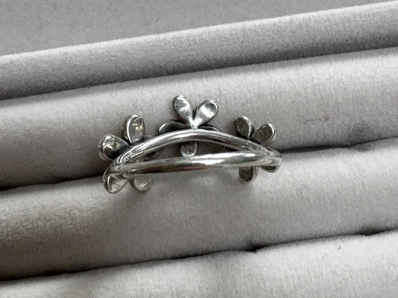 Billede 3 - Udgået Pandora “Darling Daisies” ring / str.52