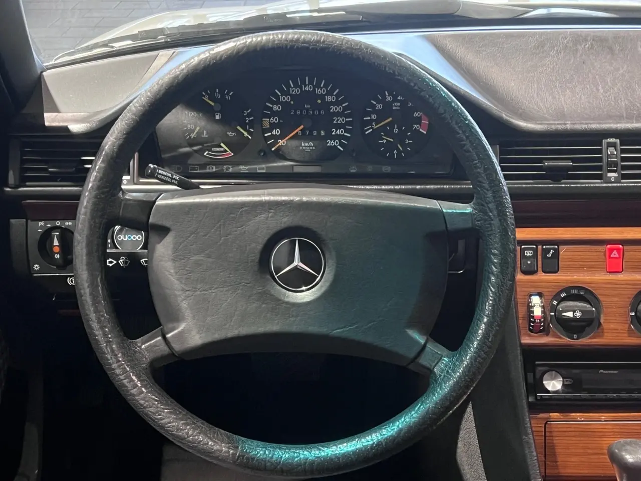 Billede 6 - Mercedes 230 CE 2,3 Coupé aut.