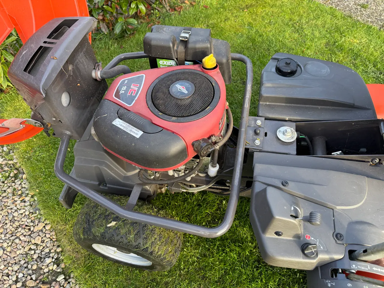Billede 6 - *SOLGT* Husqvarna R16C AWD knækstyret havetraktor 