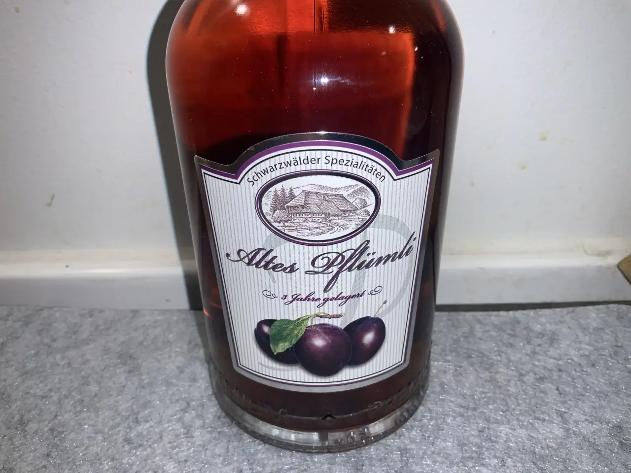 Billede 2 - Altes Pflümli Likør. 40%. 0,5 L.