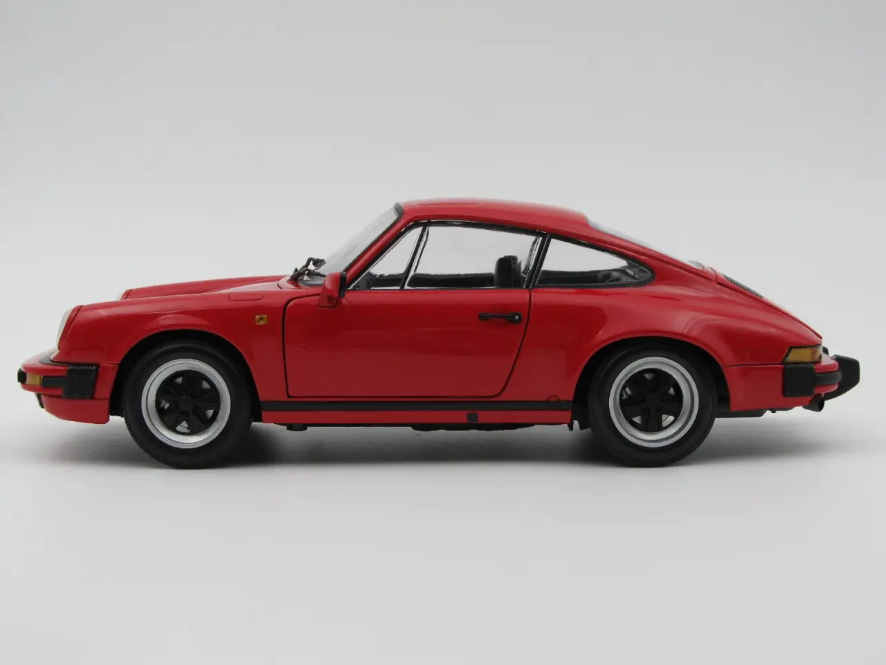 Billede 3 - 1983 Porsche 911 Coupe 1:18 Type: G model