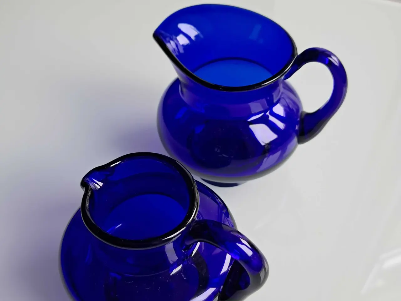 Billede 1 - Glas kander - blå, til mælk, 2 stk.