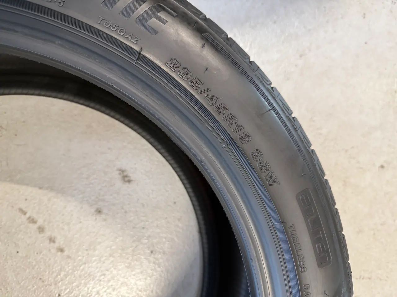 Billede 4 - Brugte Bridgestone 235/45 18