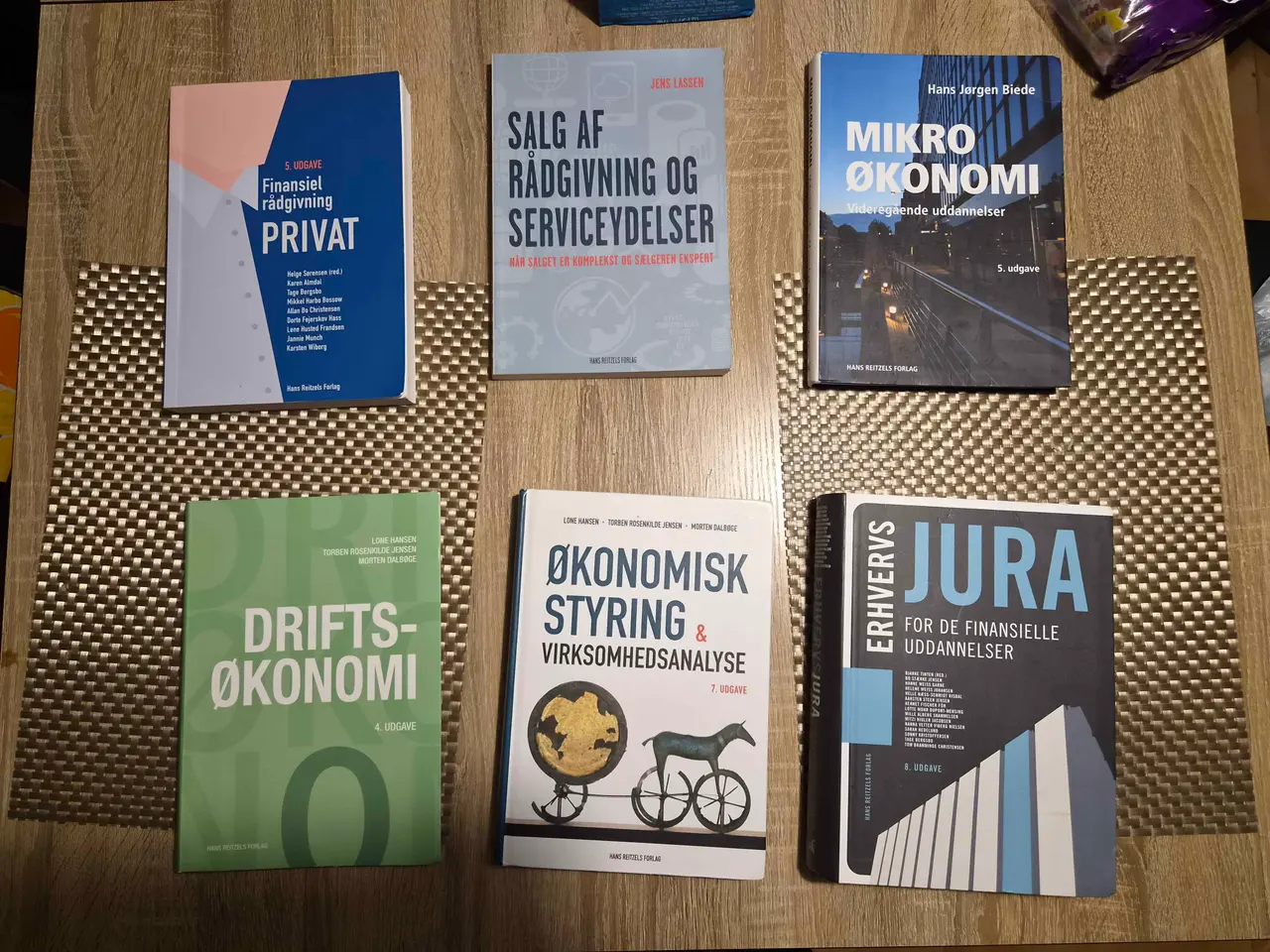 Billede 1 - Finans bøger