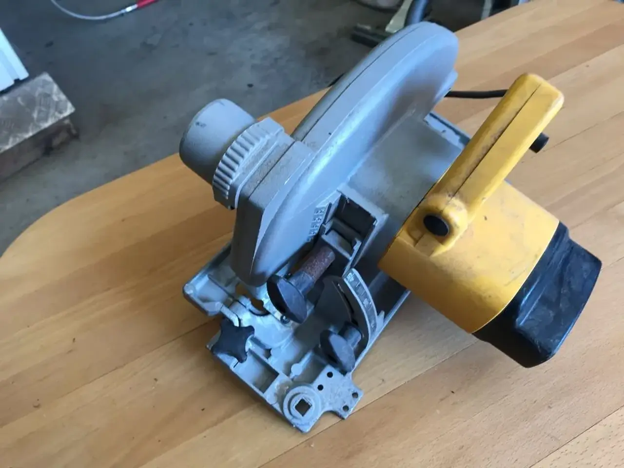 Billede 2 - DeWalt rundsav