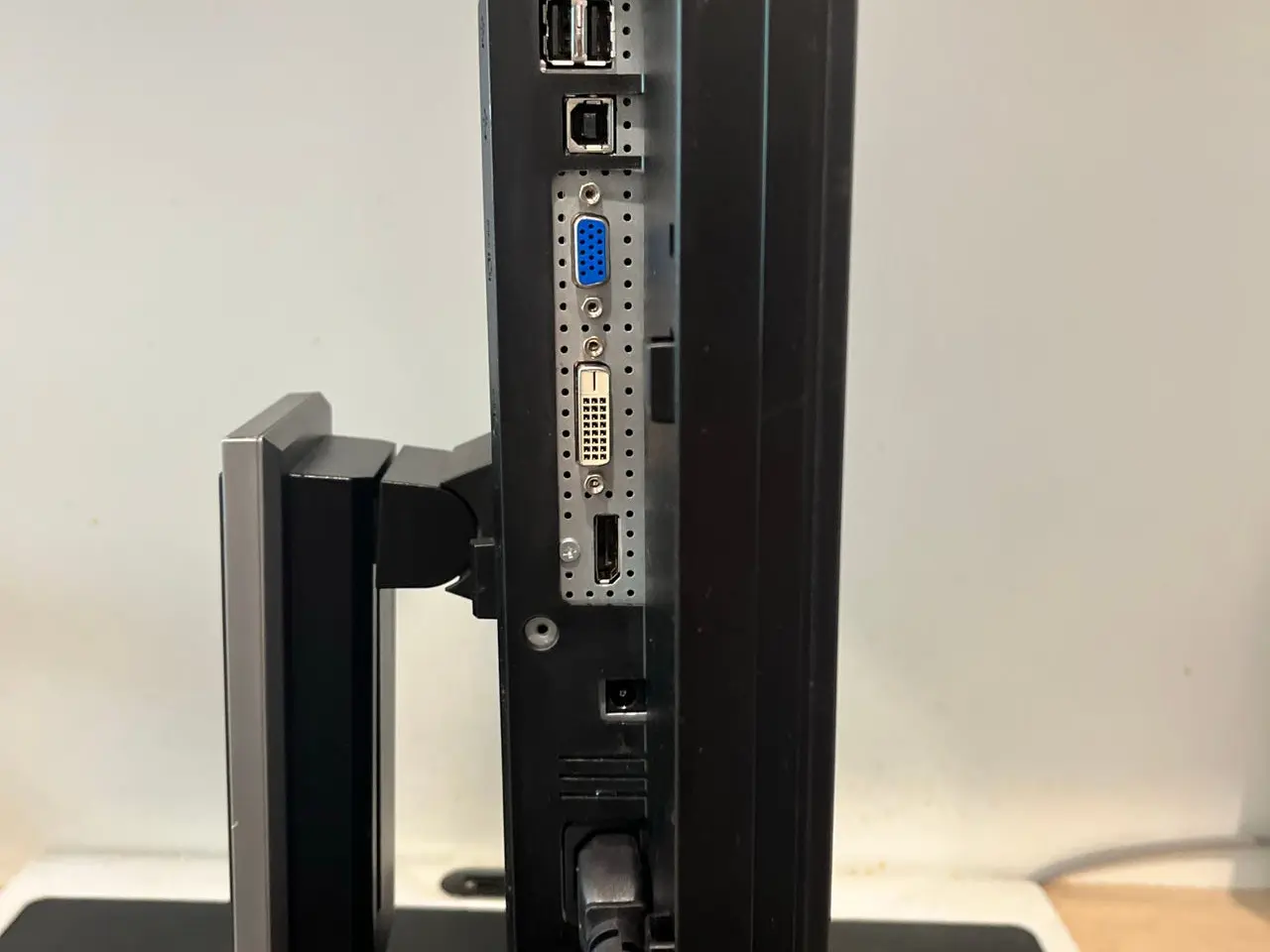 Billede 4 - Dell 22" skærm P2210f med drejefod