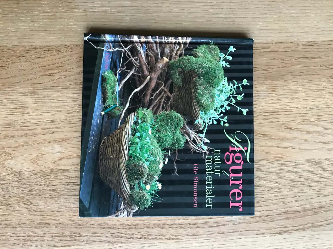 Billede 1 - Figurer i naturmaterialer af Gie Simonsen