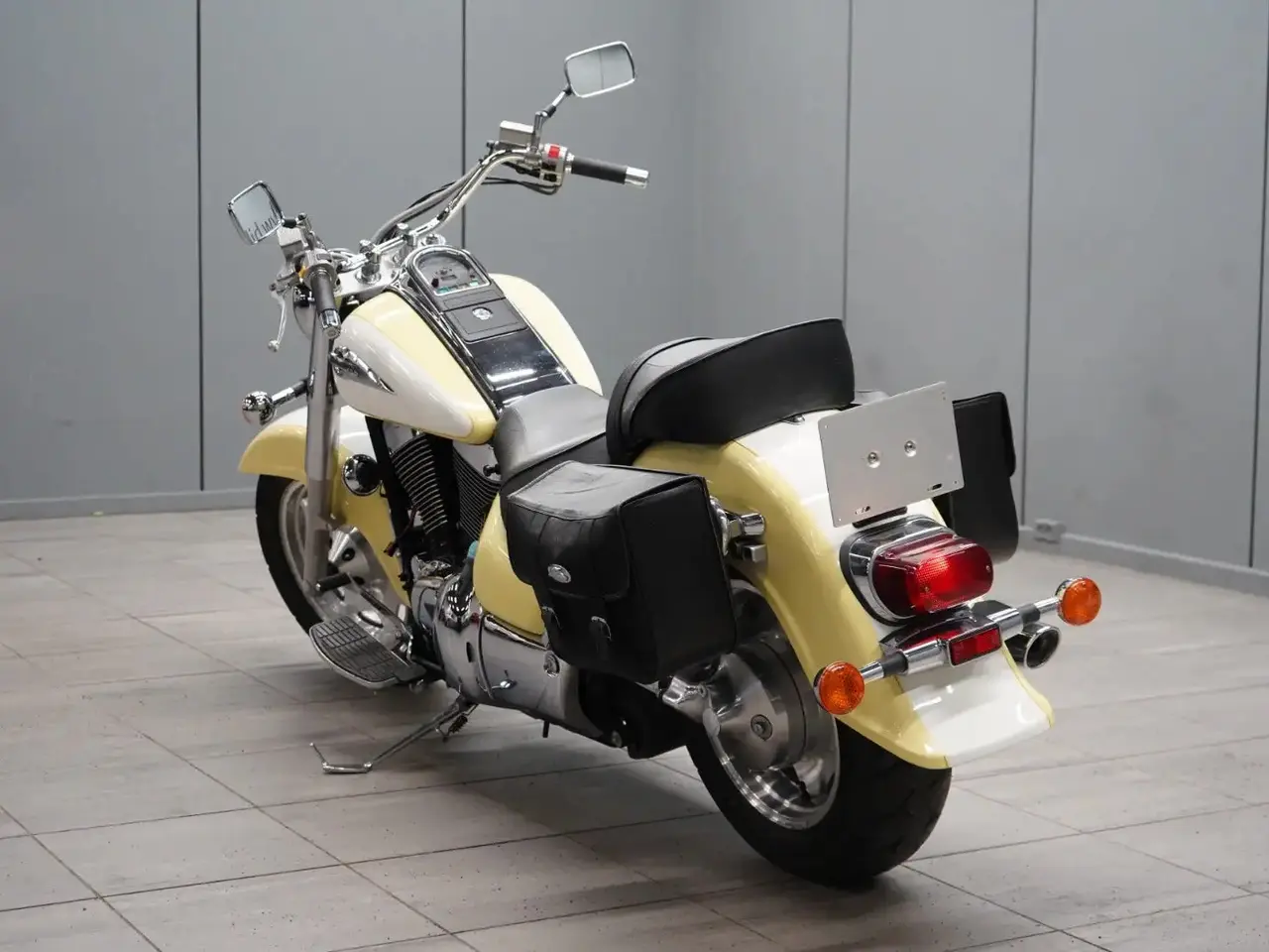 Billede 3 - Suzuki VL1500 Intruder 1999 - KUN 5350km!