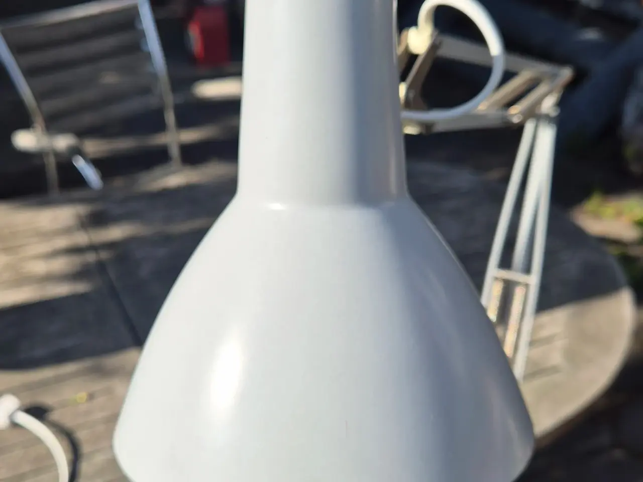 Billede 2 - Fin lysegrå arkitektlampe