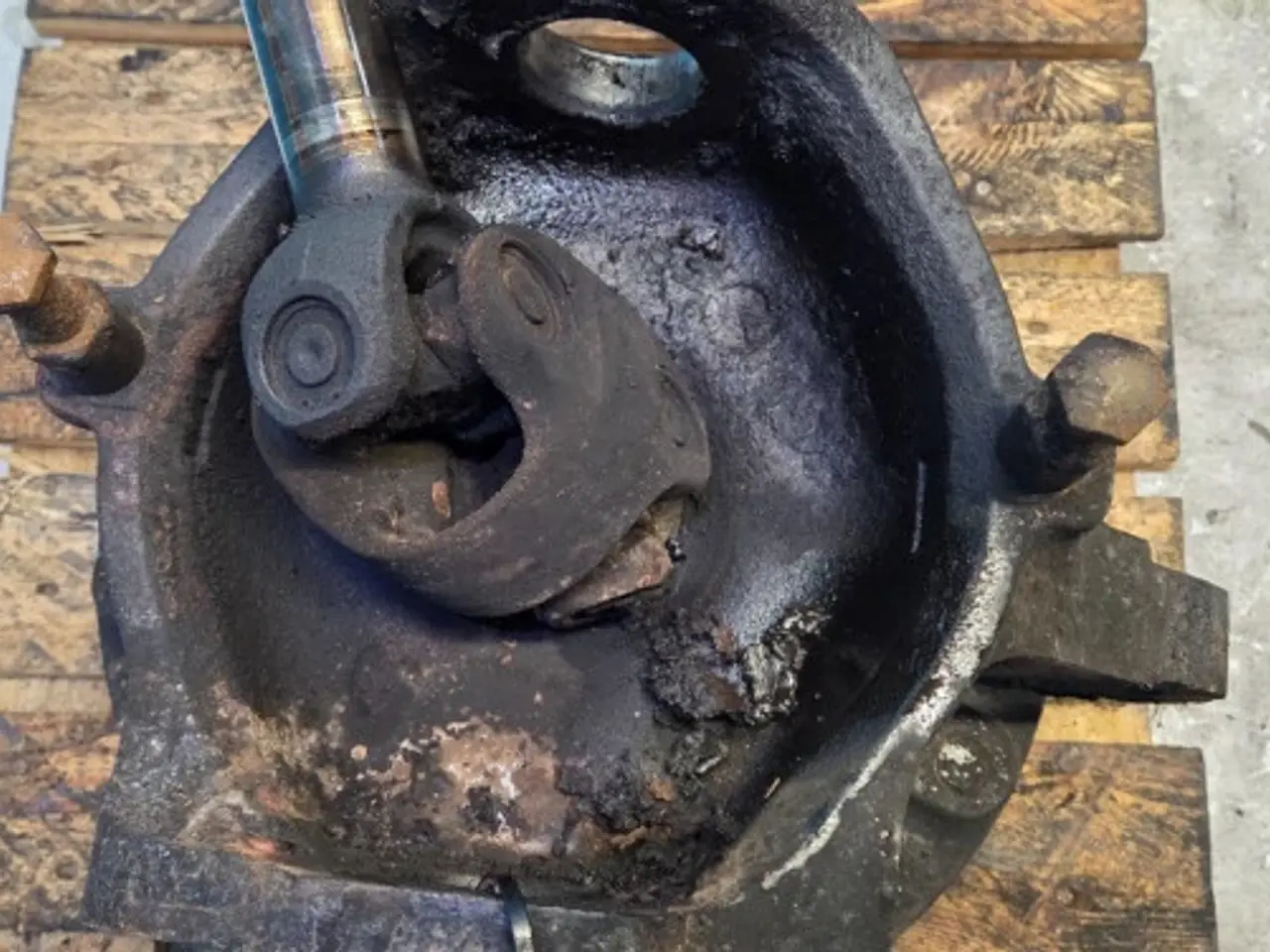 Billede 15 - New Holland LB115B Hjulnav R. 85821290
