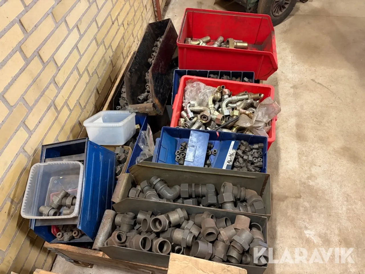 Billede 3 - Lot - indstik og kuglehaner - 1 palle