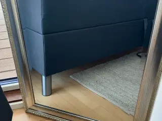 Spejl med sølvkant
