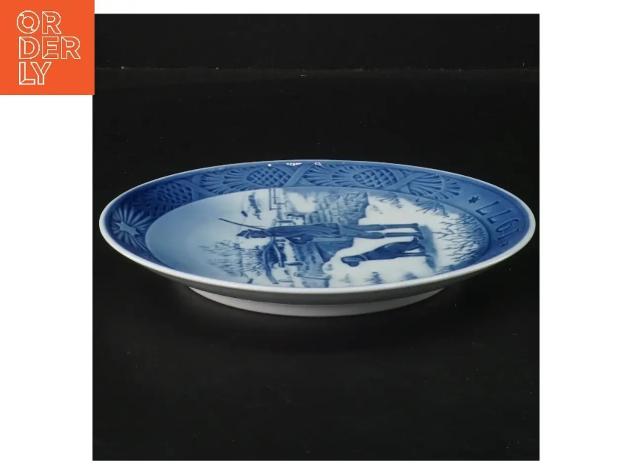 Billede 2 - Royal Copenhagen dekorativt tallerken 1977 fra Royal Copenhagen (str. Ø 18 cm)