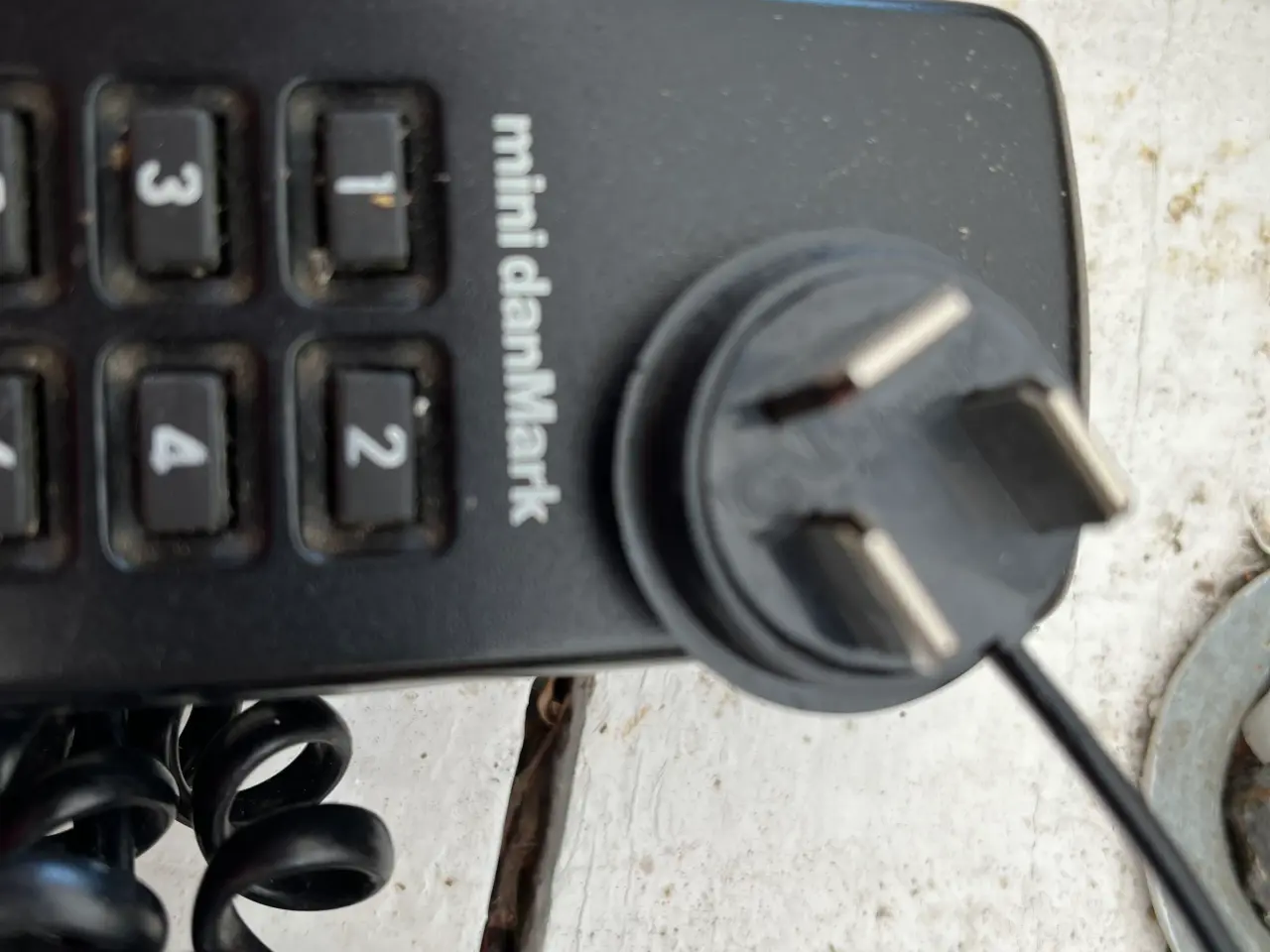 Billede 4 - Væg-fastnet-telefon mini danMark. Giv bud.