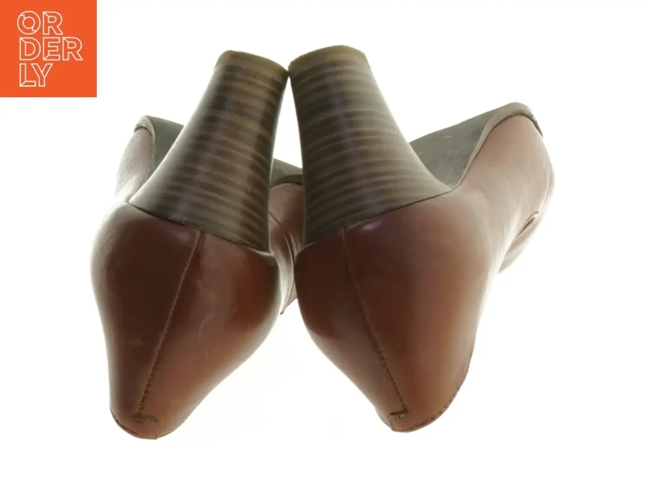 Billede 4 - Brune pumps fra Tamaris (str. 39)