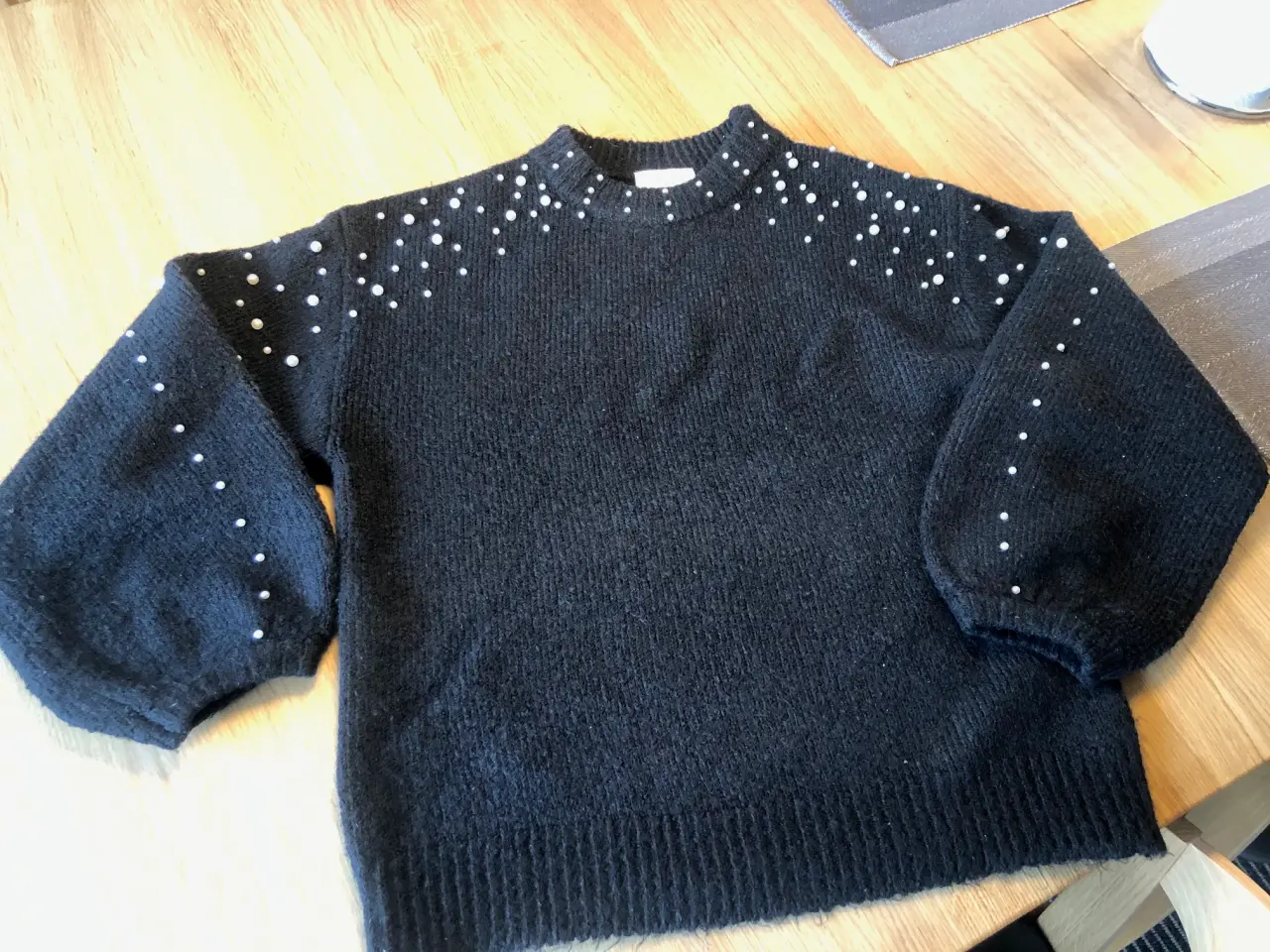 Billede 2 - Lækker blød perlebesat sweater fra FREE/QUINT