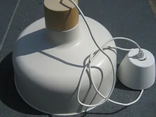 Hvid IKEA loftlampe sælges